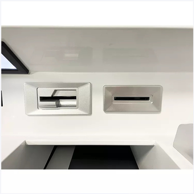 외화는 현금 억셉터와 분배기와 함께 기계 ATM 키오스크를 교환합니다
